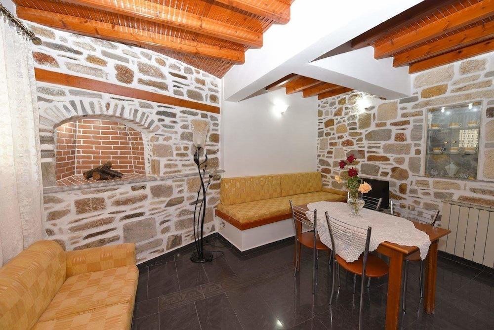 Akadia Syros Villa Ermoupoli Buitenkant foto