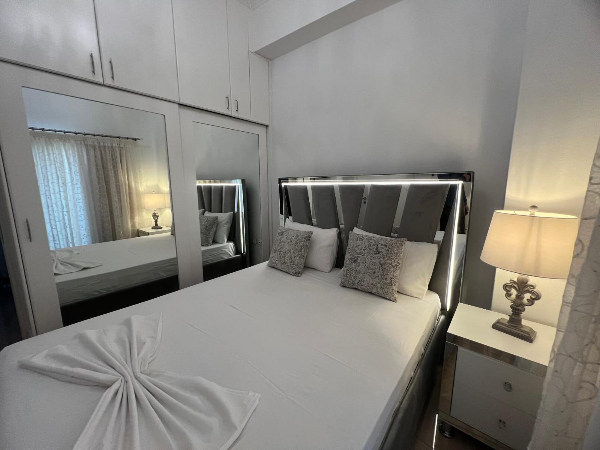 Akadia Syros Villa Ermoupoli Buitenkant foto
